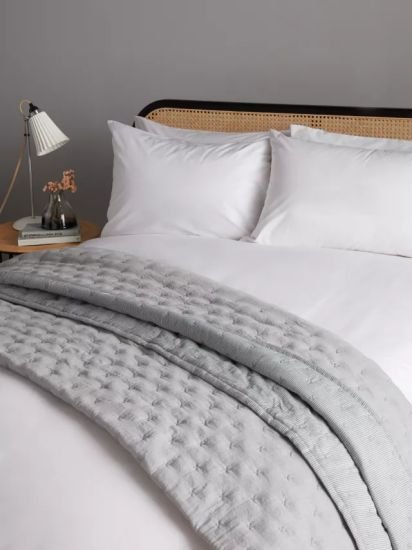 Stripe Reversible Quilted Bedspread,Blue